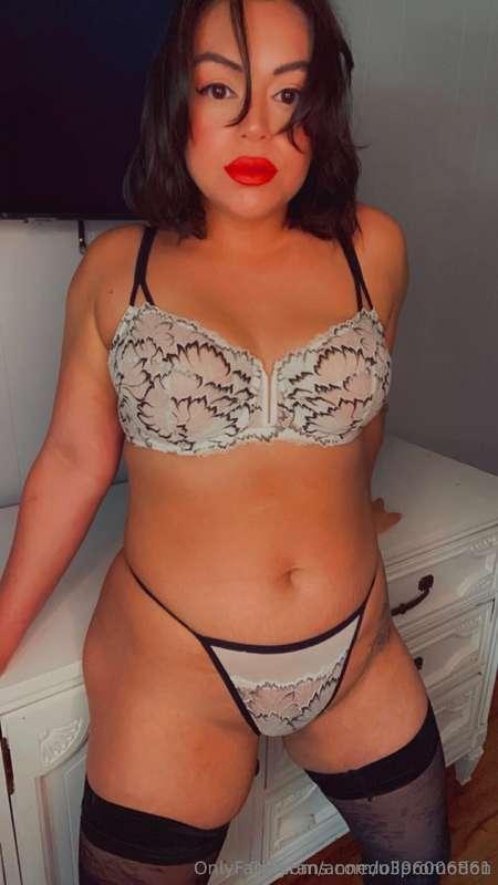 @u396006861  5’3, naughty, flirty, and Down to earth girl. 3..
