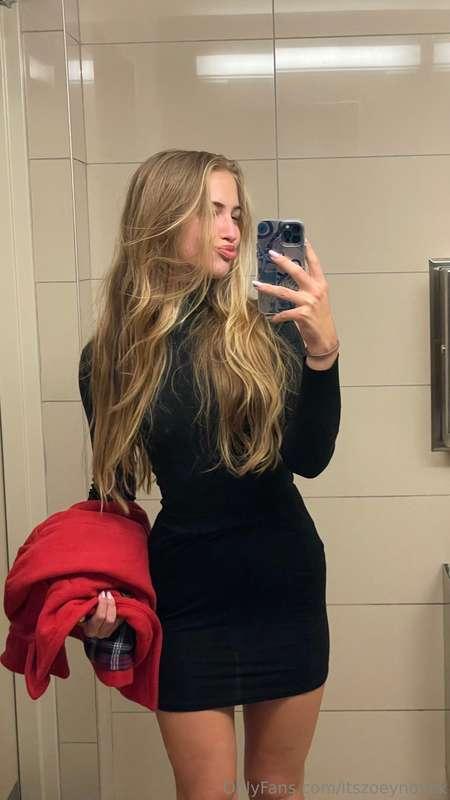 Messy hair looks so good on me🥰