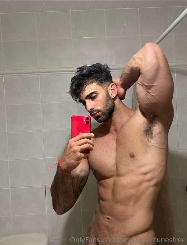 Quieres contenido mas explicito? Sigueme en mi cuenta privad..