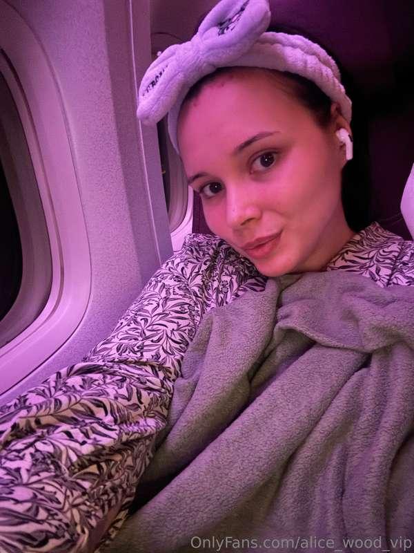 sleepy princess is flying somewhere else again, your guess? ..