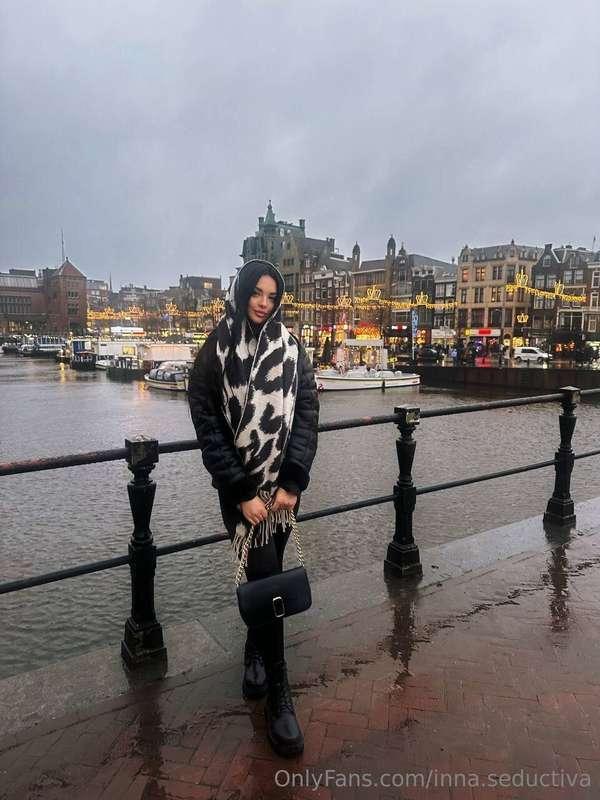 I found a photo from my trip in the archives. 📷Where would y..