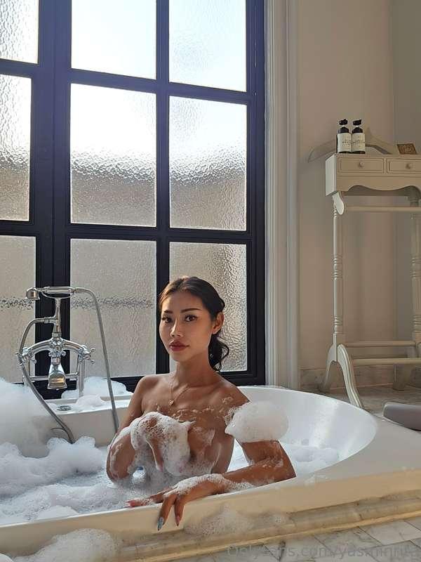 Bubbles can’t hide everything… but they try. 😉🫧