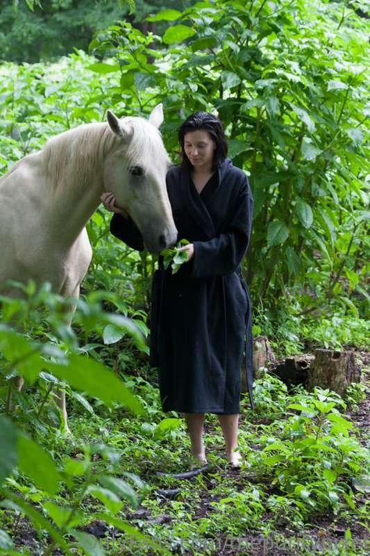 Hope you all enjoyed the bedroom set in your inbox!

No hors..