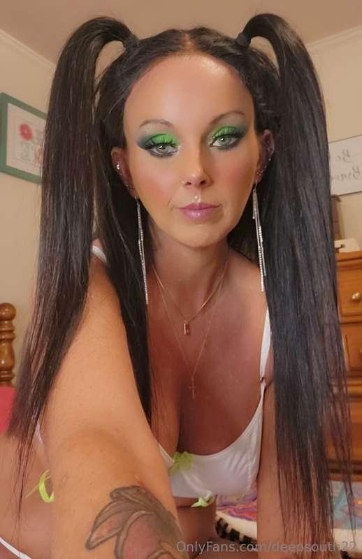 Pull mommys pony tails;))