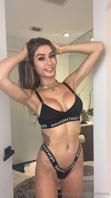 are you online to play with me? 👅