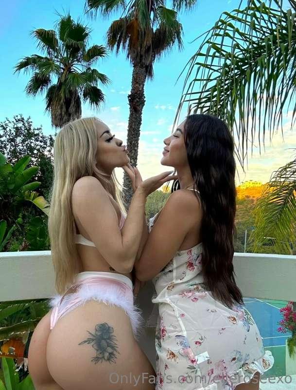 two is better than one 🤍 @alinaswanxo