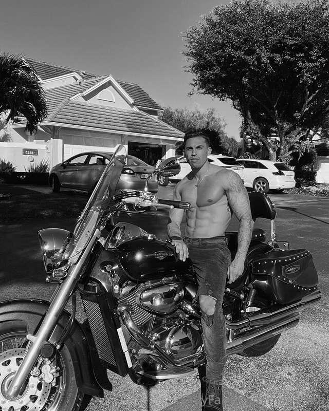When you said you needed a ride is this what you meant? 👀