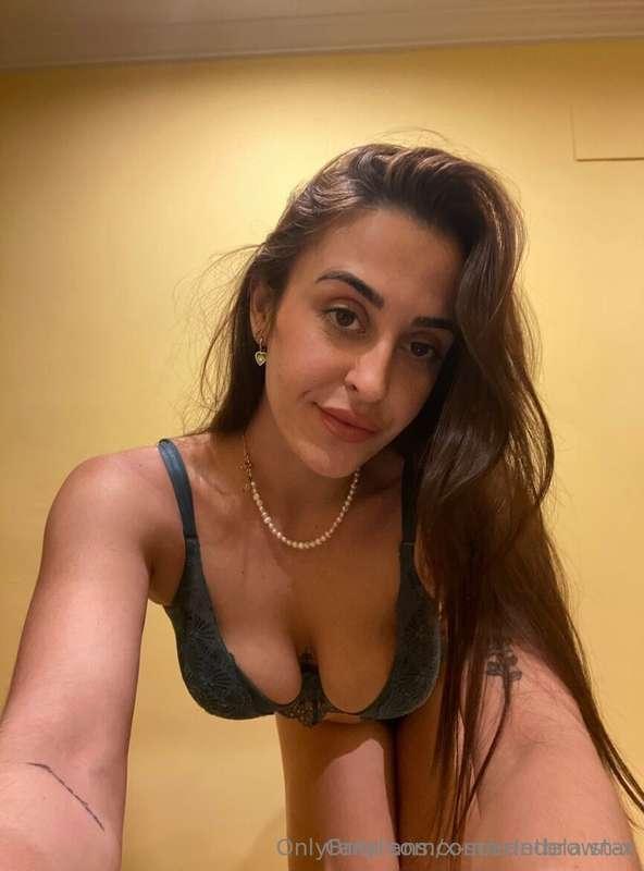 My friend wants to play...🔥🥵 𝙎𝙝𝙚 𝙞𝙨 𝙬𝙖𝙞𝙩𝙞𝙣𝙜 𝙛𝙤𝙧 𝙮𝙤𝙪🤫😈. Don't..