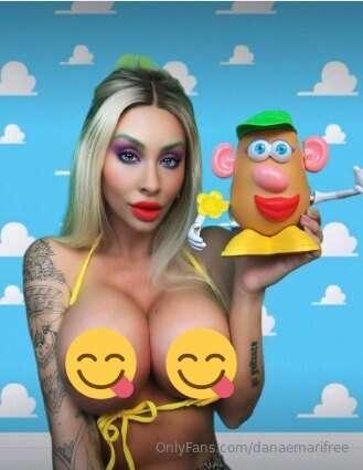 Me or Mrs. Potato head? 🤭