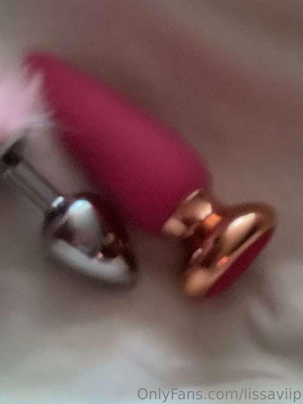 I just wanted a vibrating anal plug, but this came ... this ..