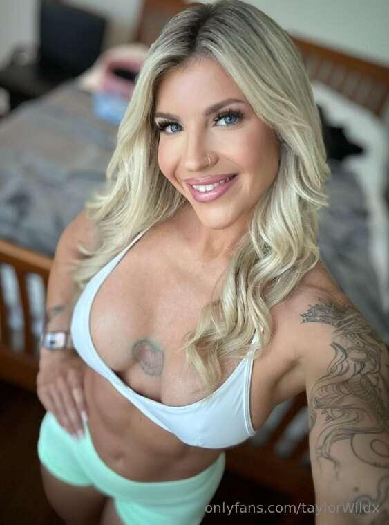 Serving looks and a little trouble today 💫