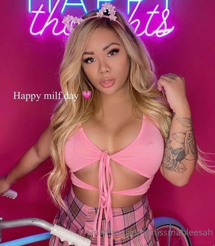 I’m so horny today.. 😩LIKE if you want to help me 🥺