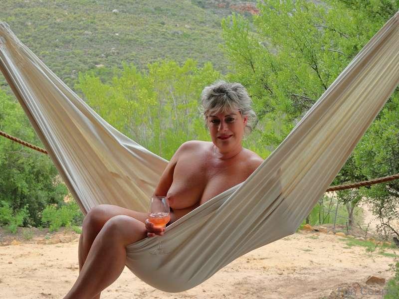 I just love a lazy Sunday in a hammock. Add a glass of wine ..
