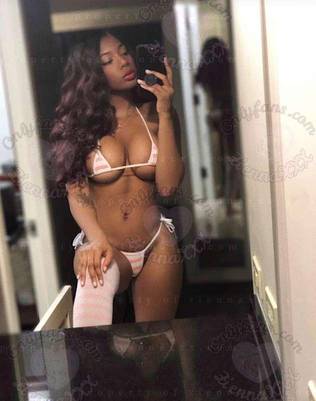 just stopping by to say good afternoon 🥰