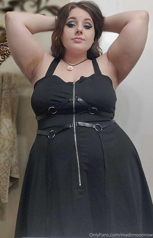 Hey guys here's what I wore for Halloween and my new favorit..