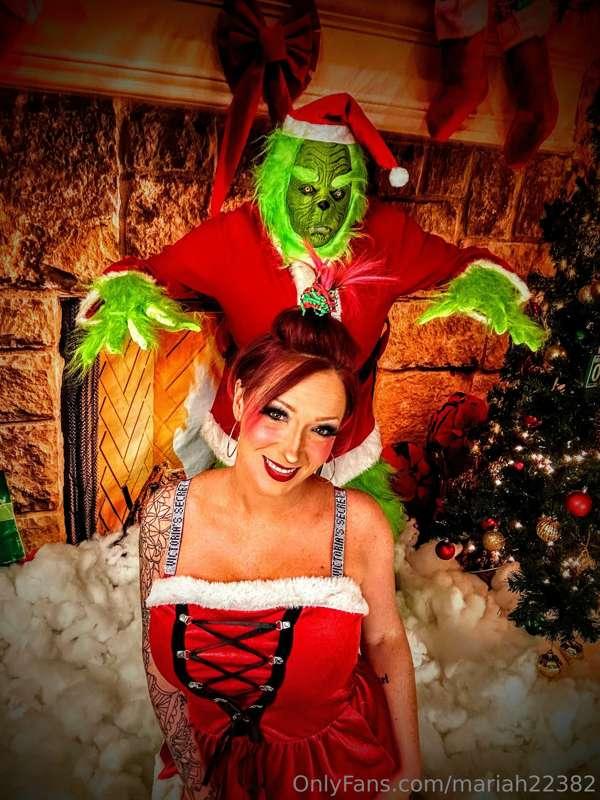 Merry Grinchmas!! I had to sneak down to Whoville and remind..