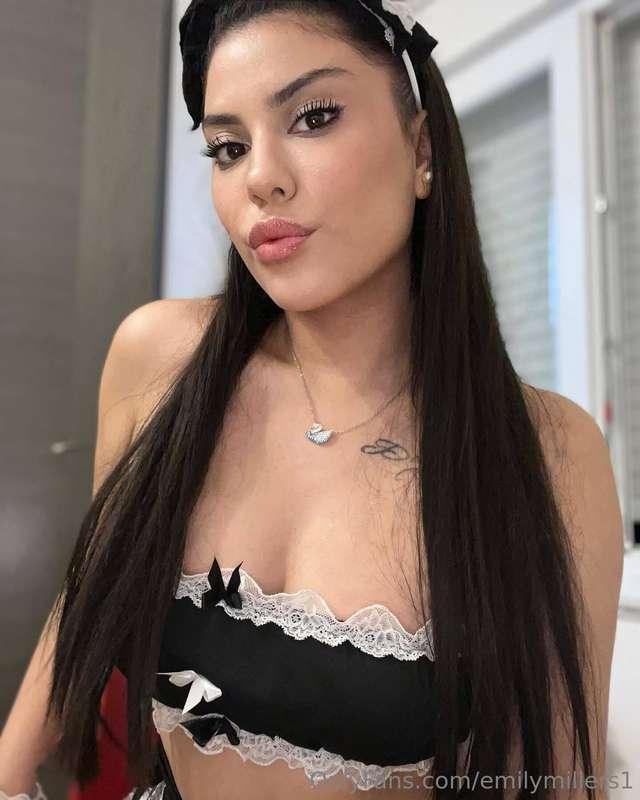 wanna see how flexible i am for you? 🙈