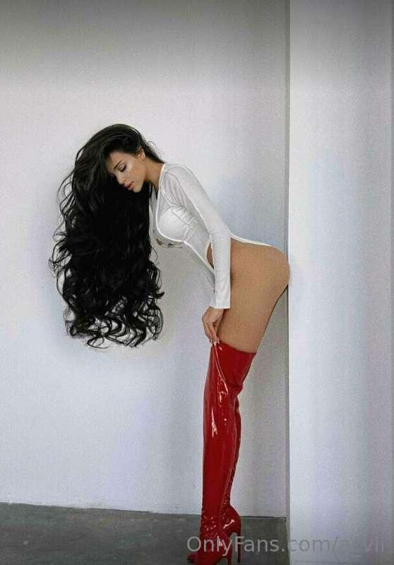 I bet when we look at this photo we think about the same thi..