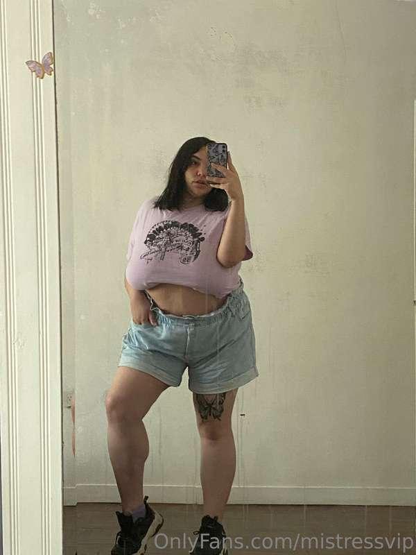 Do you like my outfit?