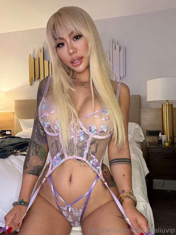 Ready for a secret? 🤫 Want to know what I'm hiding?🔥 DM me 😏