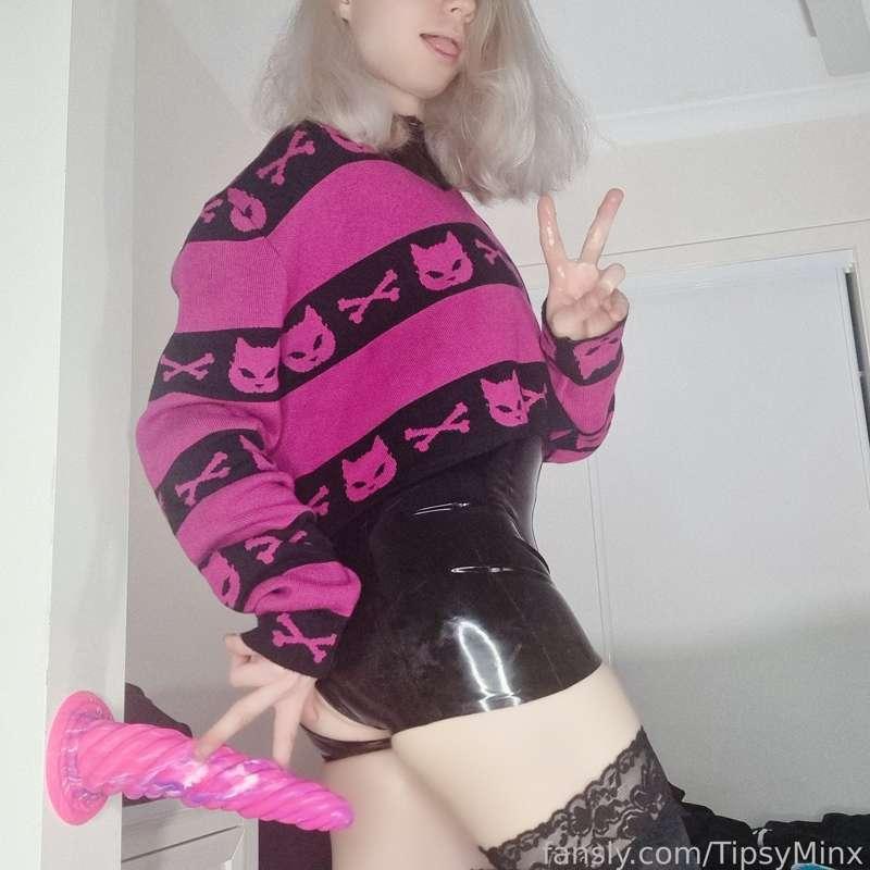 tipsyminx image #3