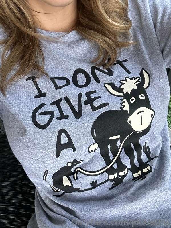 Like my new shirt. It was 6$ and I just couldn’t pass it up!..