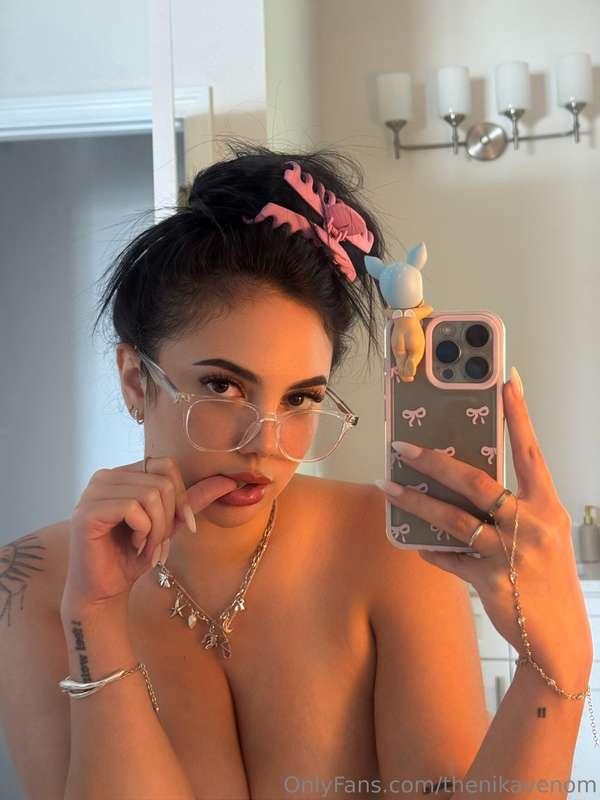 Look me in my eyes while you fuck me