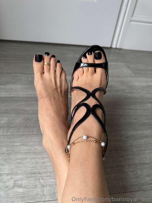 Get the shoe off with your mouth and fit both of my feet ins..
