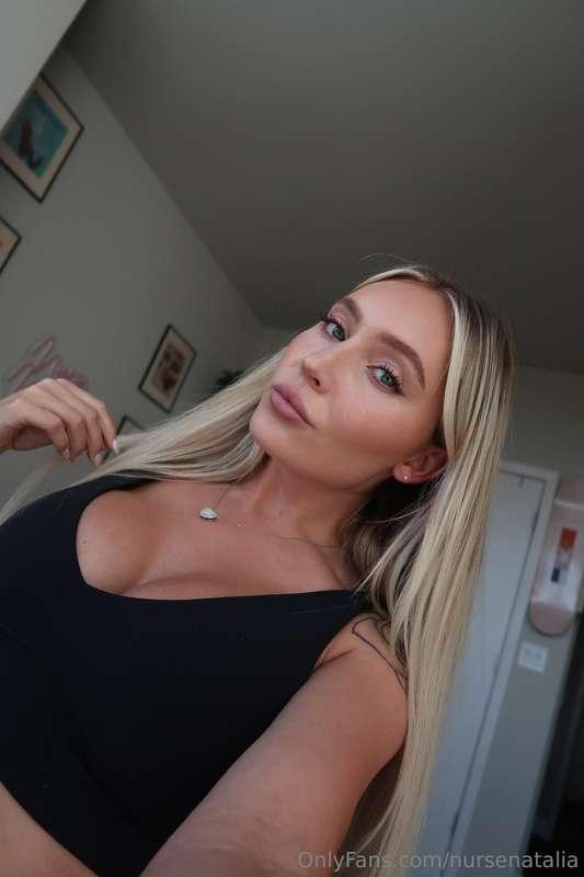 Work out with me? DM me for a sweaty surprise 💦