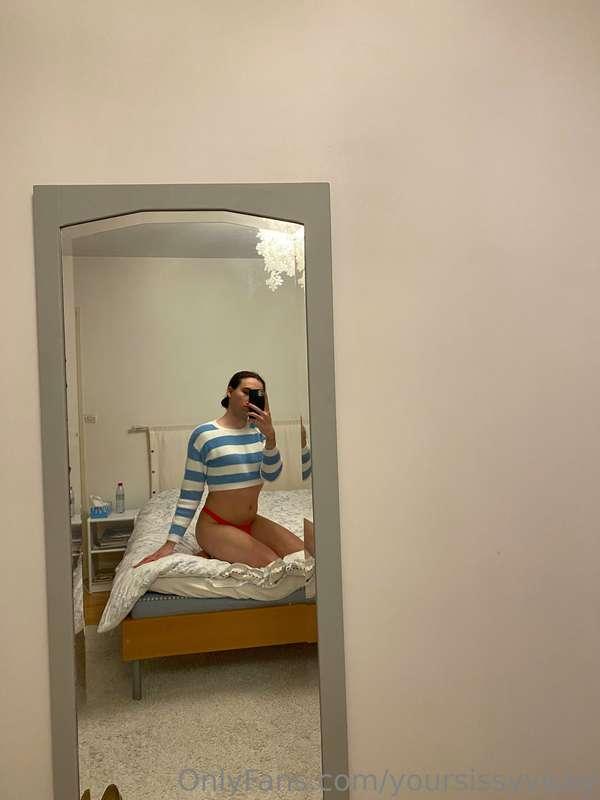 yoursissyvicky image #4
