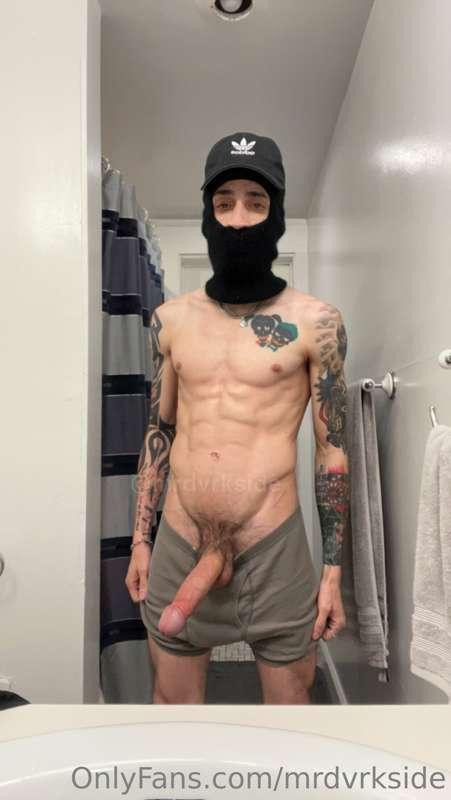 Who wanna come over?.. 👀🍆