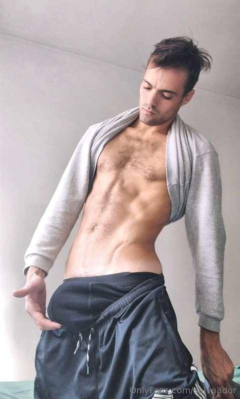 This is  my friend Eric Paul 
  😈🍆🍆🍆

Take a look at his pro..