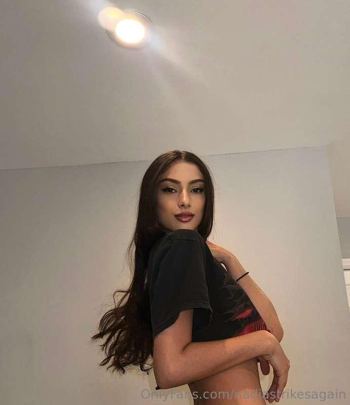Quick pic before stepping out 😇