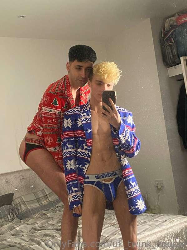 uk_twink_couple image #0