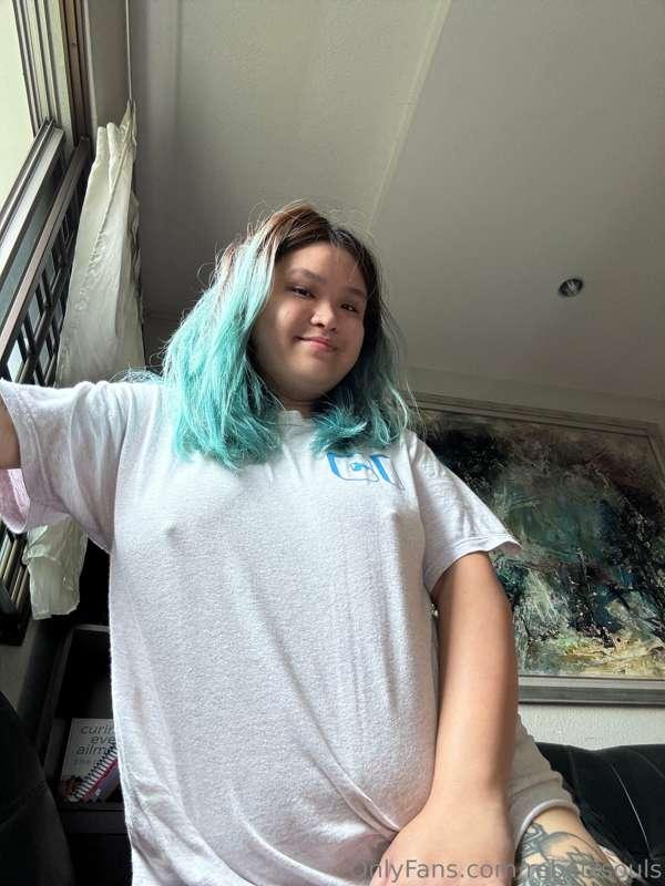 My shirt = NO MATCH for my sharp titties