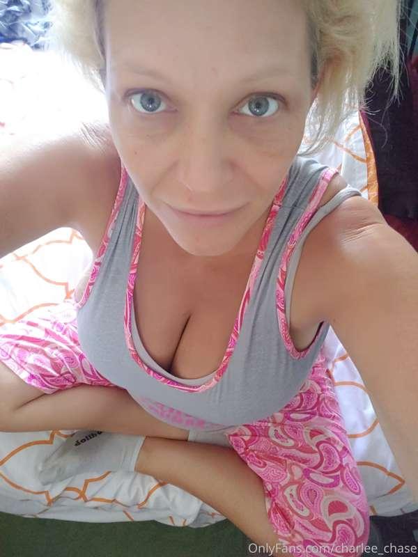 Some days are chillin in pajama days while doing housework. ..