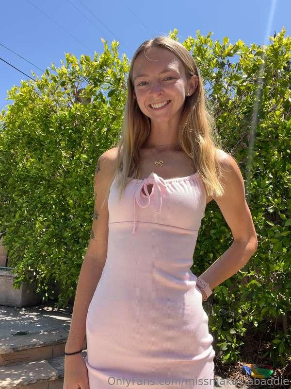 Is it sundress season yet?💗