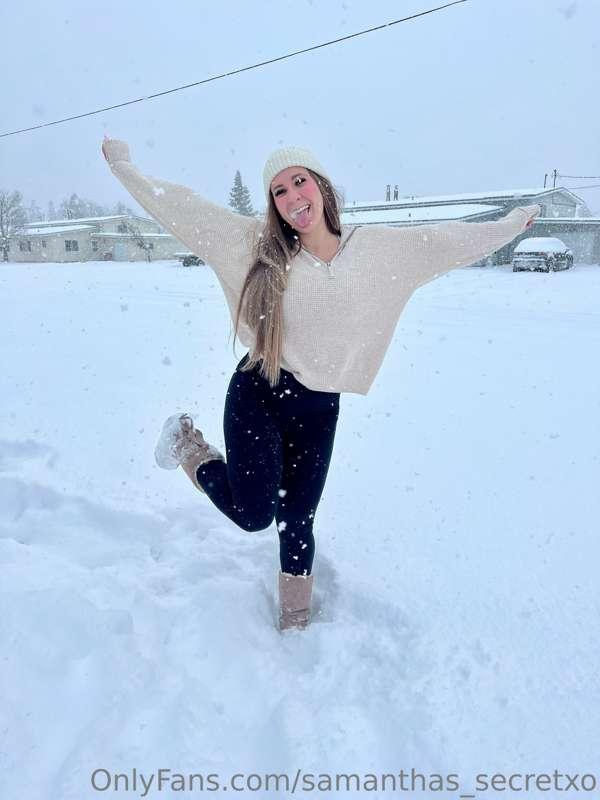 Come play in the snow with me 🥰❄️