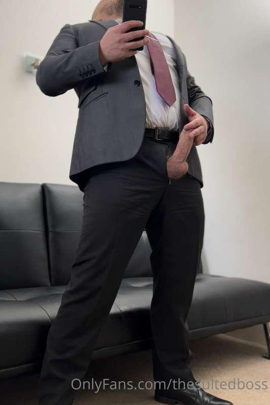 thesuitedboss image #1