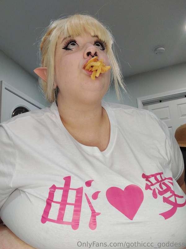 🍟🧝🏻‍♀️