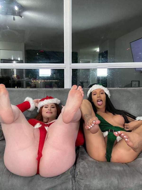 Merry Merry! You filthy animal! 🎄