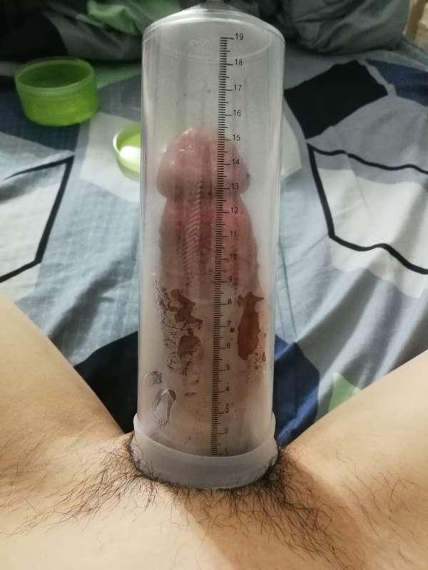 I stole bf's penis enlargement tool to try for the first tim..