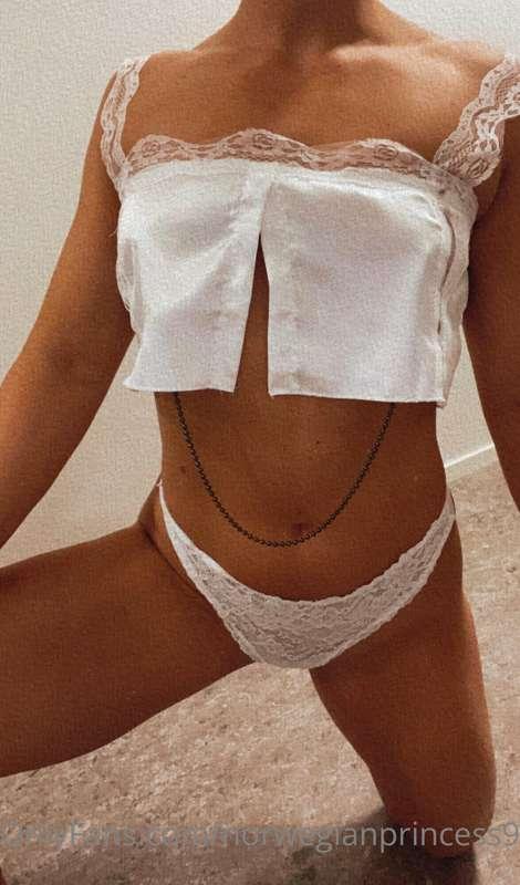 Im thinking about starting a VIP account, with all my posts ..