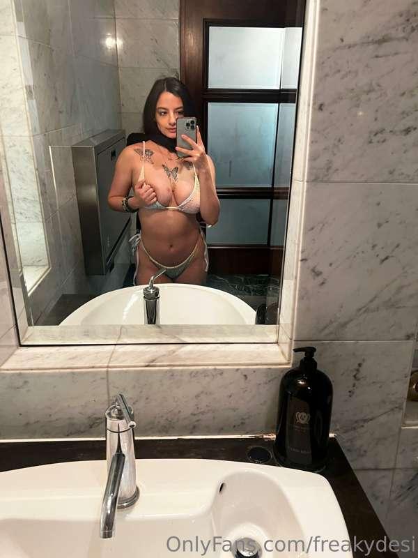 Would you sneak in and bend me over the sink 😏