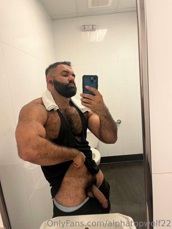 Daddy got horny during his workout so he wanted to give his ..
