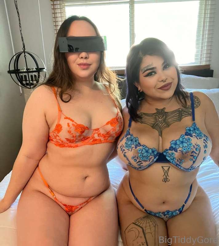 Like this if you want to eat our pussies 👅