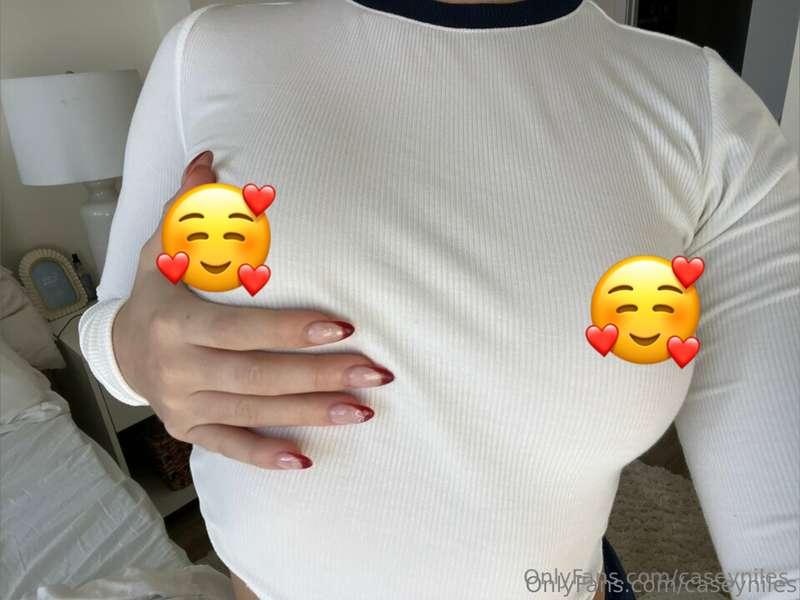 check your DMs to see me nippyyyyy😇