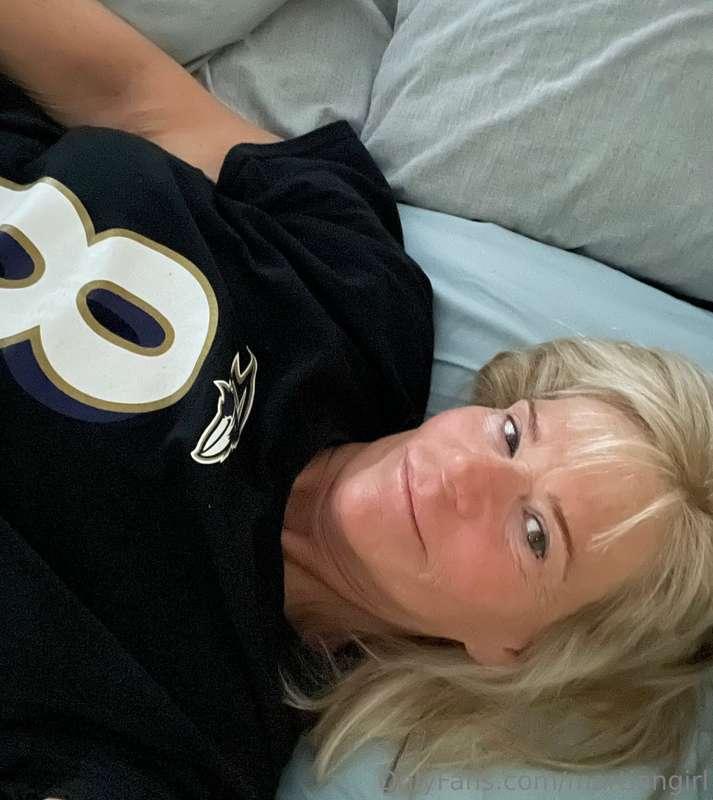 Sexxxy morning pics of me. If you like boobs, mine are hottt..