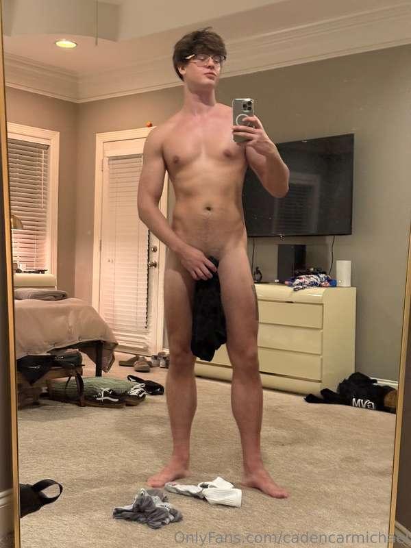 would you smell my boxers or socks after a workout? 😈😏