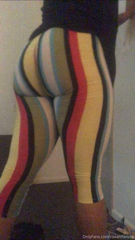 MAMA WANTS TO SIT ON YOUR FACE 🤤🤤😩😩!!!!